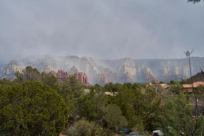 Mountain Shadows Retreat Upper Unit